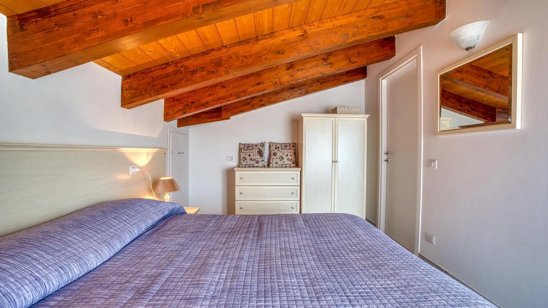 Casavacanzelemore - Casa Zoe Valfabbrica