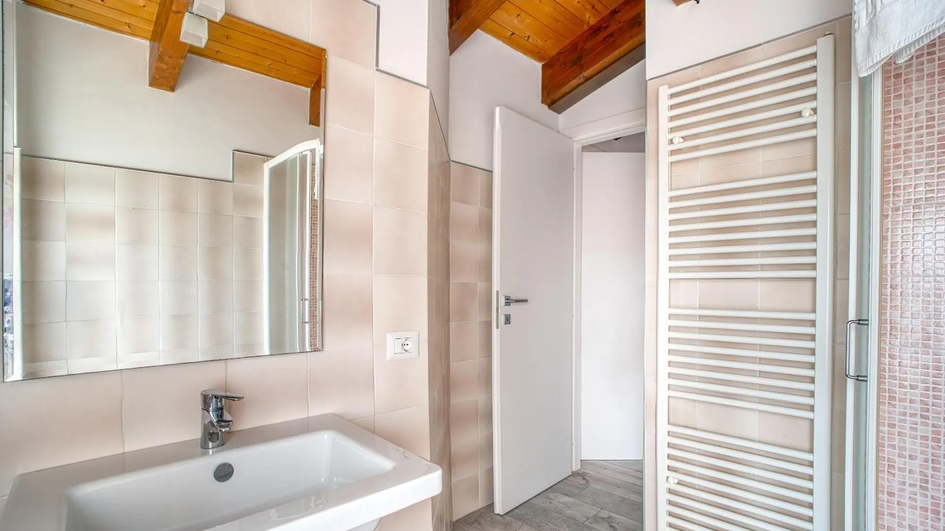 Casavacanzelemore - Casa Zoe Valfabbrica 0*,